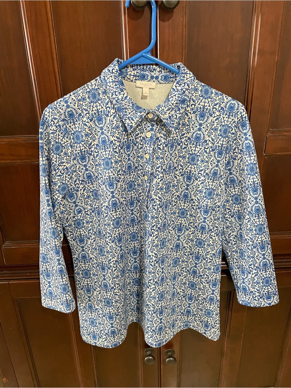 Talbots like new women’s button shirt